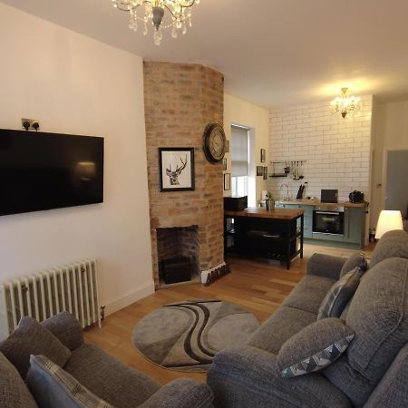 Rabbies School House, 2 Bed Apartment Ayr Town Centre エクステリア 写真