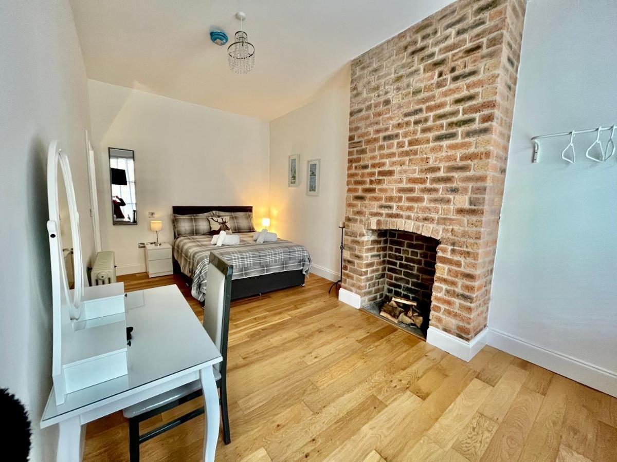 Rabbies School House, 2 Bed Apartment Ayr Town Centre エクステリア 写真